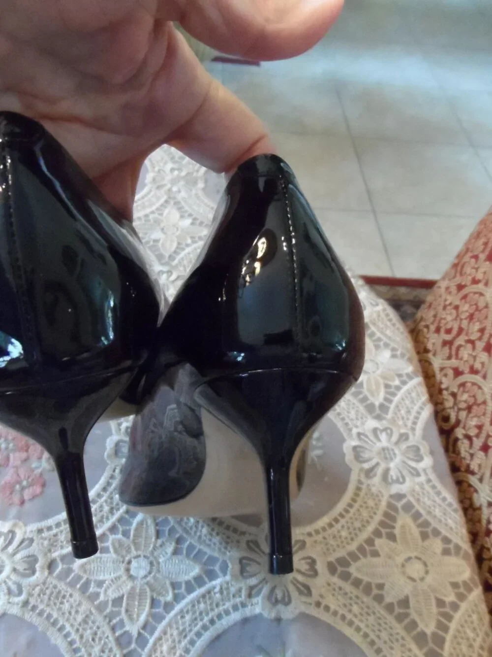 Gucci Black Patent Leather Kitten Heel Pumps Size 39.5B